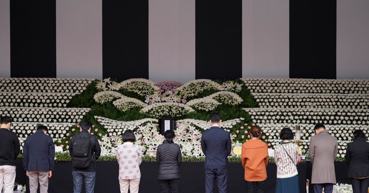 Families, friends struggle to cope after Seoul crush
