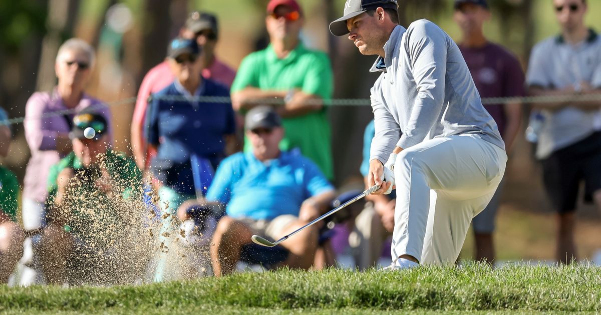 Schenk’s late birdie gives him lead over Spieth, Fleetwood - cbs sports - Sports - Planetnewspost