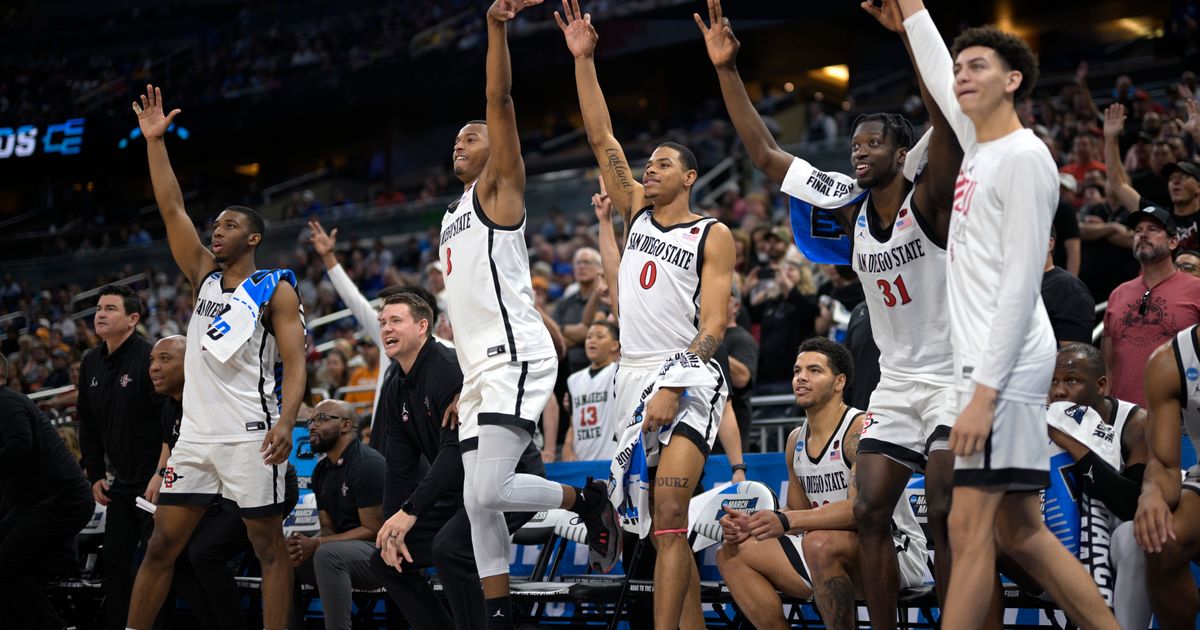 San Diego State dominates Furman 75-52 to reach Sweet 16 - cbs sports - Sports - Planetnewspost