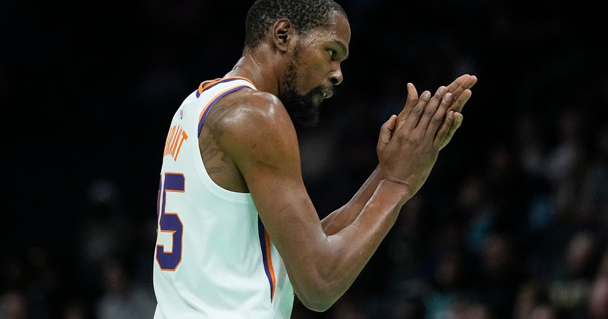 Kevin Durant scores 23 points in Charlotte in Suns debut 39 Photo of Kevin Durant scores 23 points in Charlotte in Suns debut