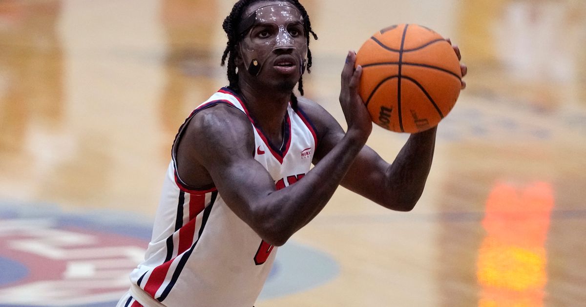 Detroit Mercy’s Davis nears Maravich’s NCAA scoring record 20 Photo of Detroit Mercy’s Davis nears Maravich’s NCAA scoring record