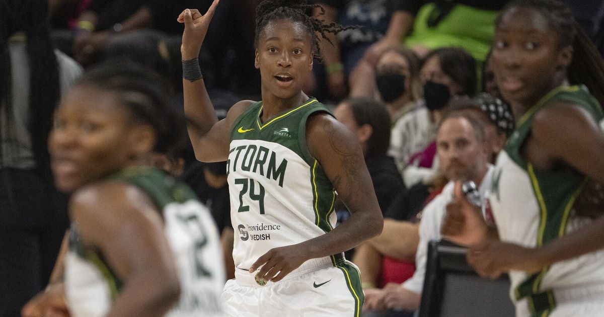 Jewell Loyd bounces back, scores 31 points as Storm win at Minnesota