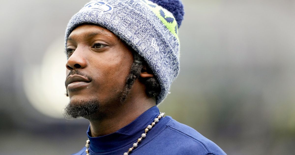 Seahawks CB Riq Woolen leaves game in first half due to lingering shoulder issue