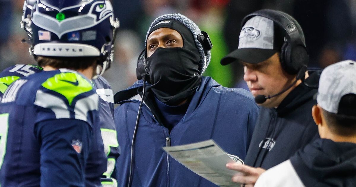 What to watch for when Seahawks take on Titans in Week 16, plus Bob Condotta’s prediction