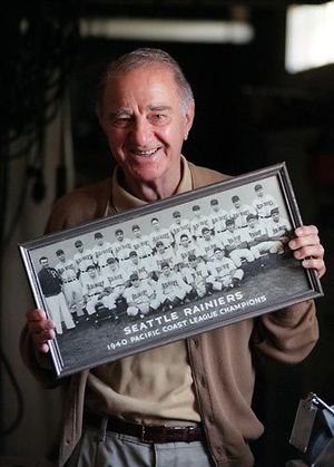 ORGINAL 1941 SEATTLE RAINIERS PCL BASEBALL TEAM PHOTO - 1941 PCL CHAMPION'S