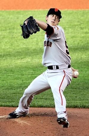 Four years later, Tim Lincecum returns to the Giants to honor Bruce Bochy