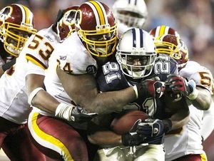 Washington Redskins running back Matt Jones (31) carries the ball