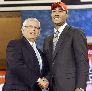 Sonics take UCLA's Russell Westbrook with the No. 4 draft pick