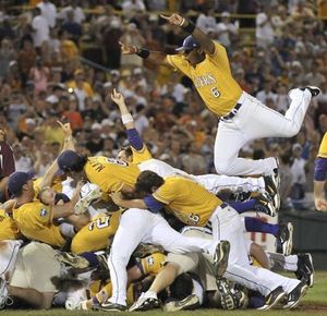 Baseball Bests UL-Lafayette, Wins 20th NCAA Regional – LSU