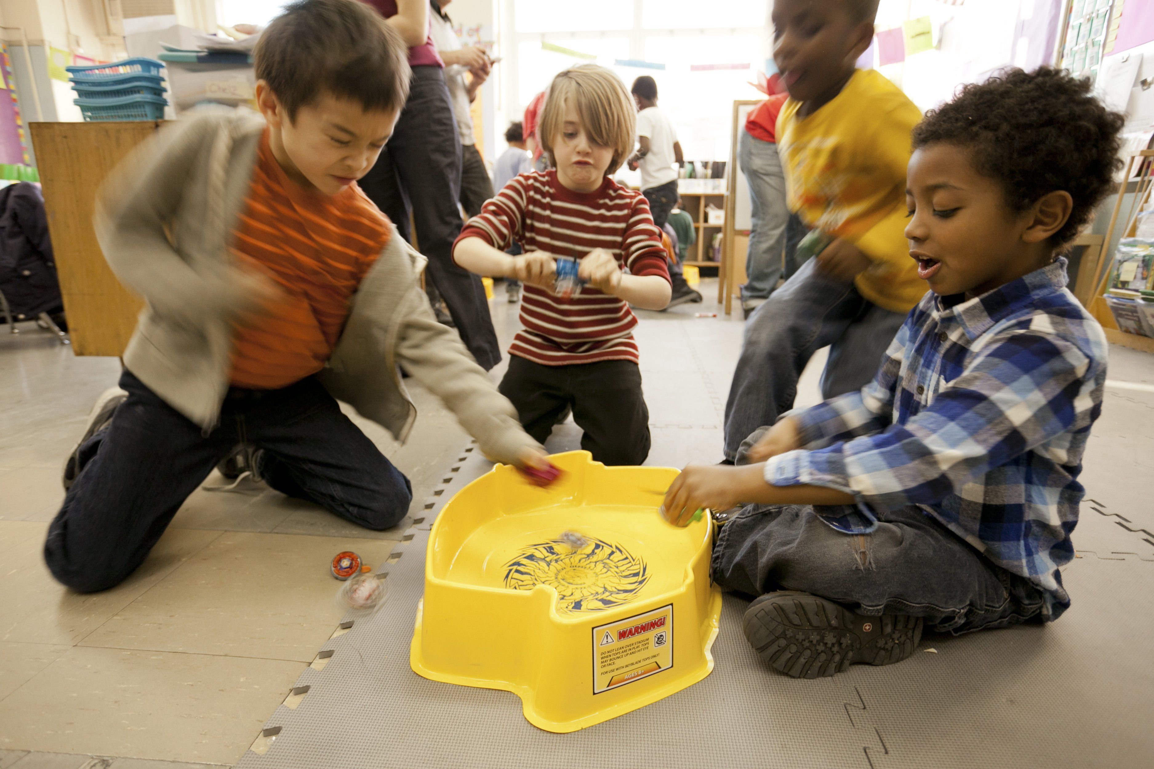 10 beyblades online