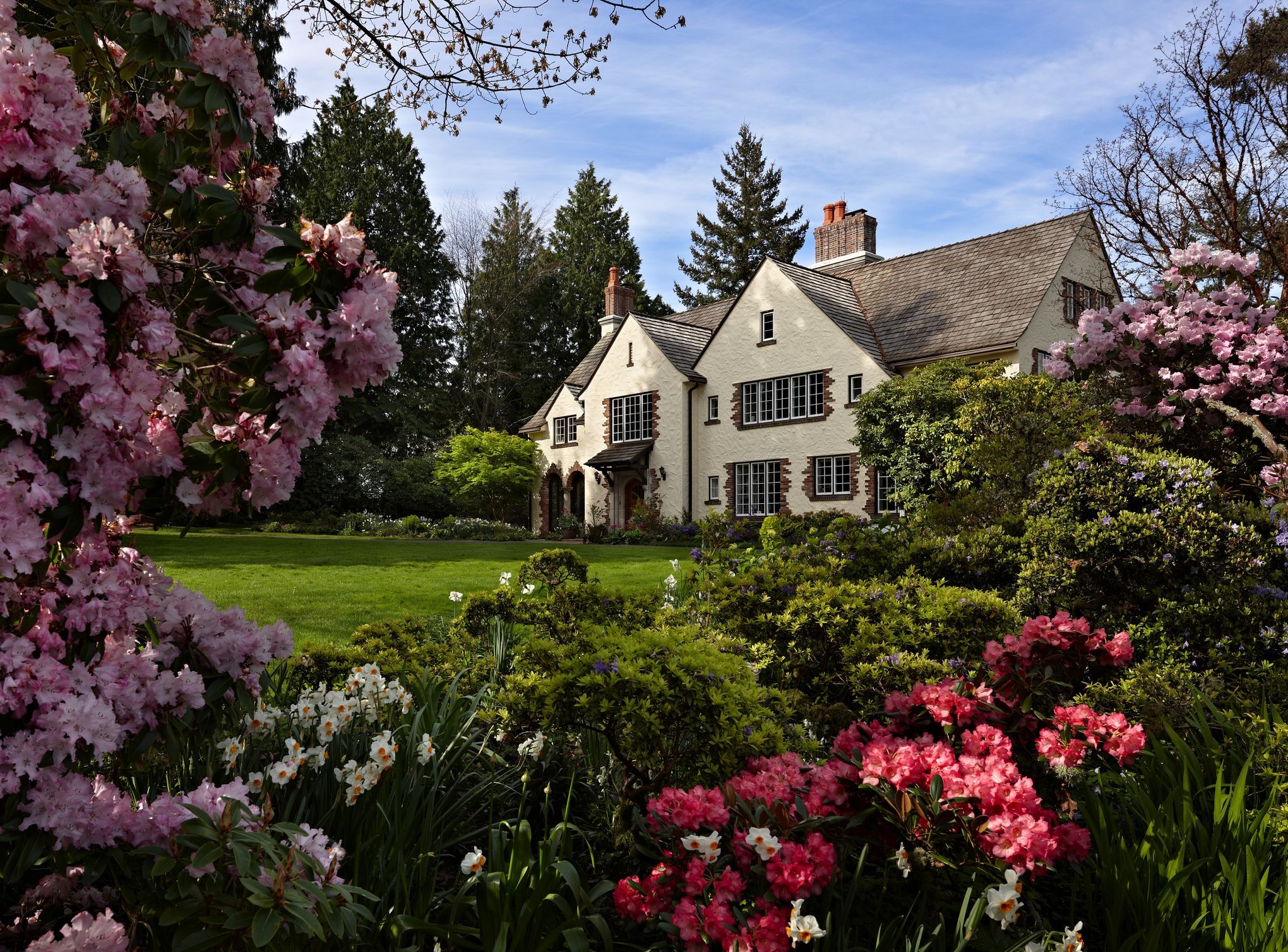 W. Seattle Tudor by Arthur Loveless returned to its classic beauty | The  Seattle Times