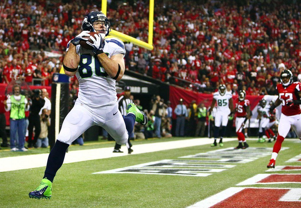 Seattle Seahawks tight end Anthony McCoy runs after catching after