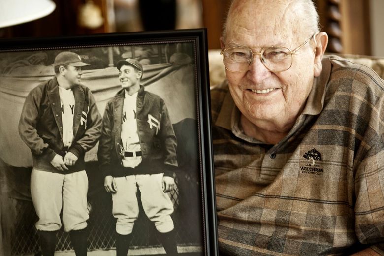 Baseball - Tony Lazzeri - Images