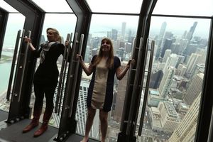 TILT Thrill Ride - Chicago's Tilting Glass Ledge
