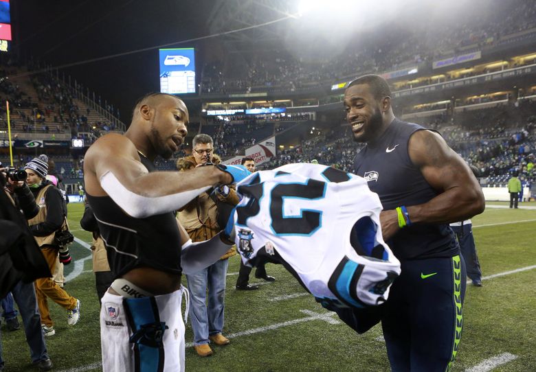 2 Former Penn State football stars exchange jerseys after NFL matchup