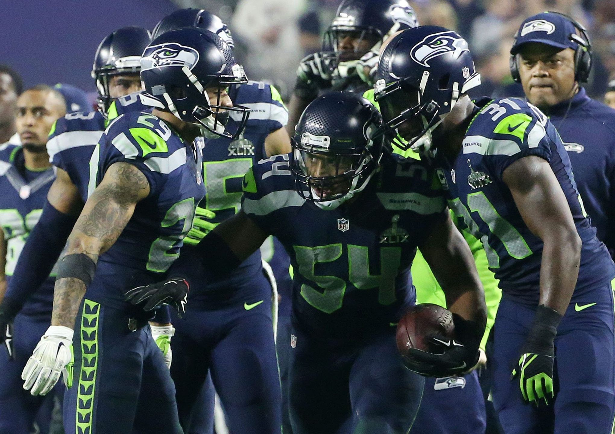 Seattle Seahawks sign Earl Thomas to four-year, $40 million contract  extension - Sports Illustrated