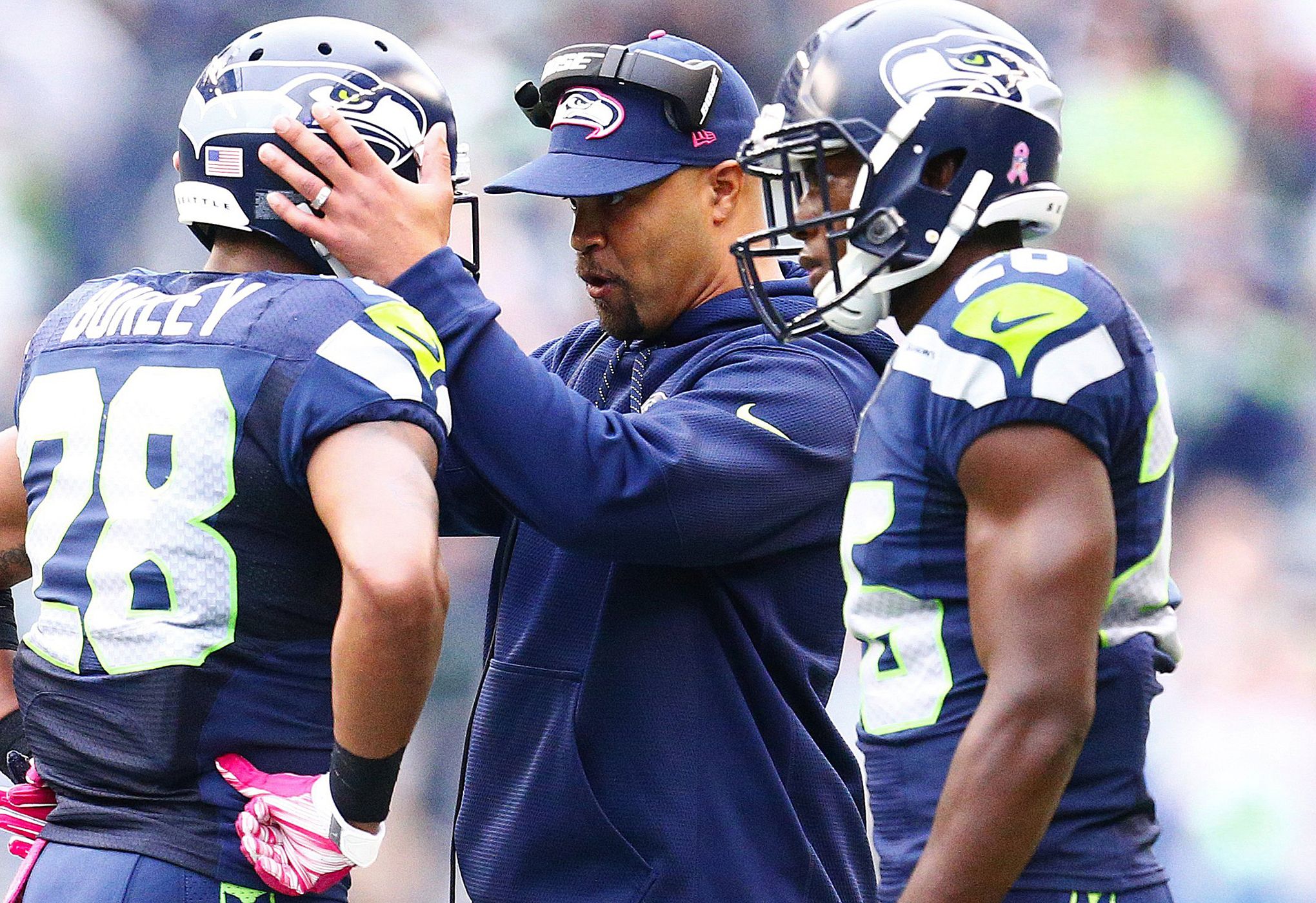 Seattle Seahawks - Assistant linebacker coach Lofa Tatupu