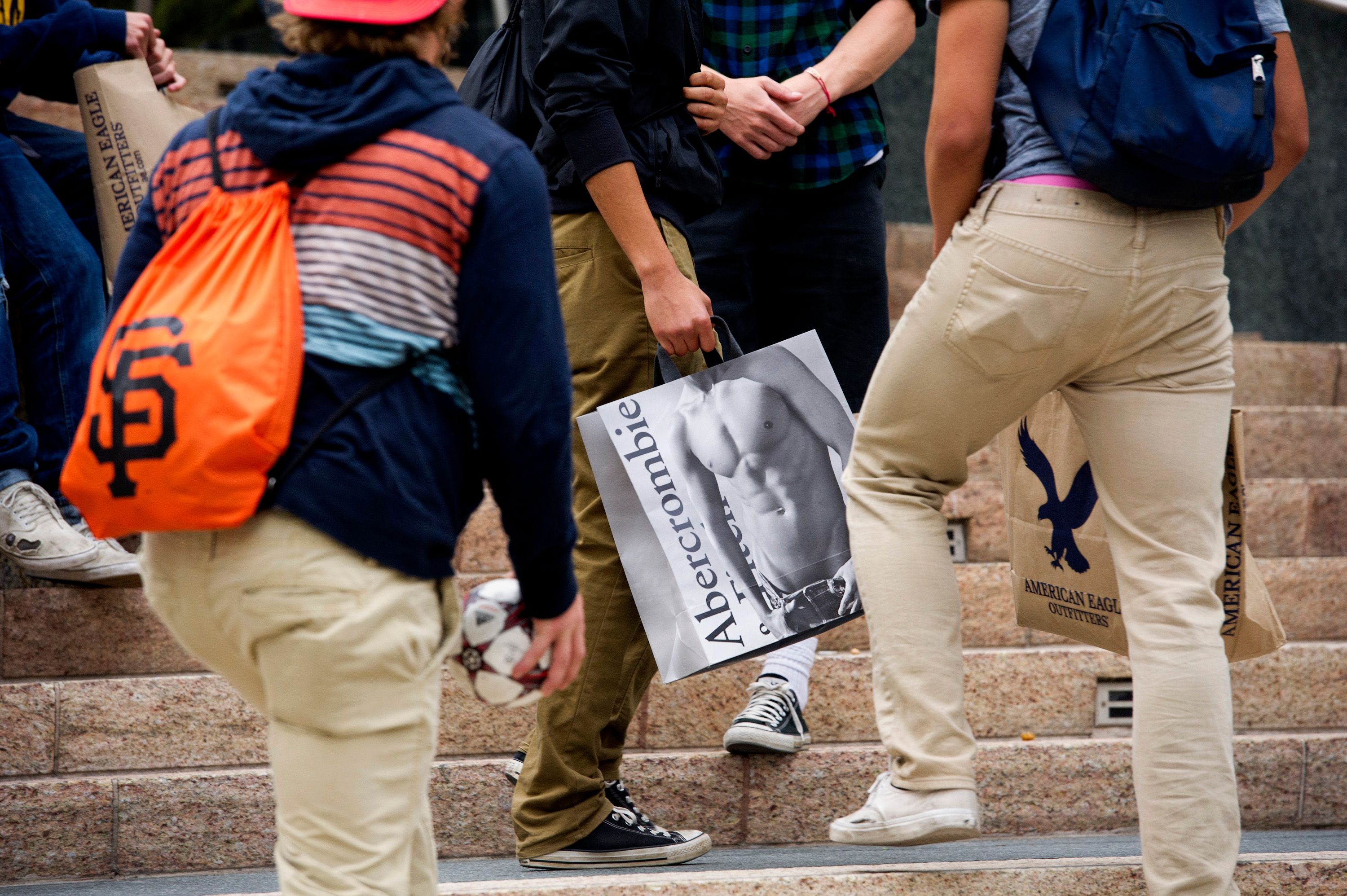 タイムセール Abercrombie & fitch 迷彩 カーゴ ファレル From print media to social media—we're officially deeming it a