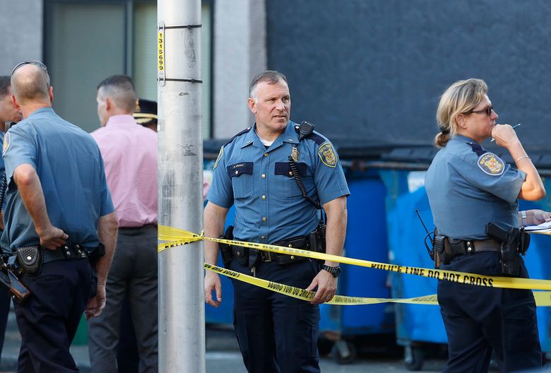 Seattle police uniforms going to dark blue