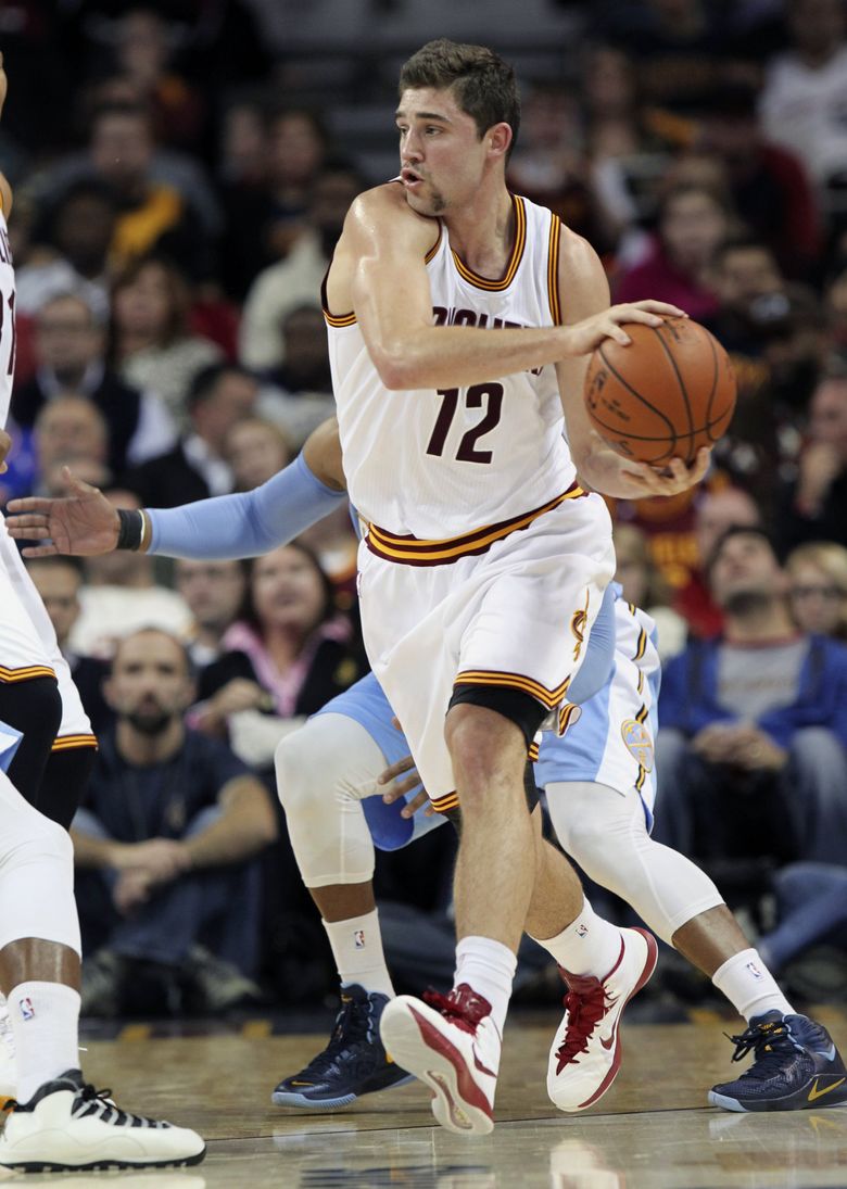 Cavaliers rookie Joe Harris on LeBron: 'This man does some of the