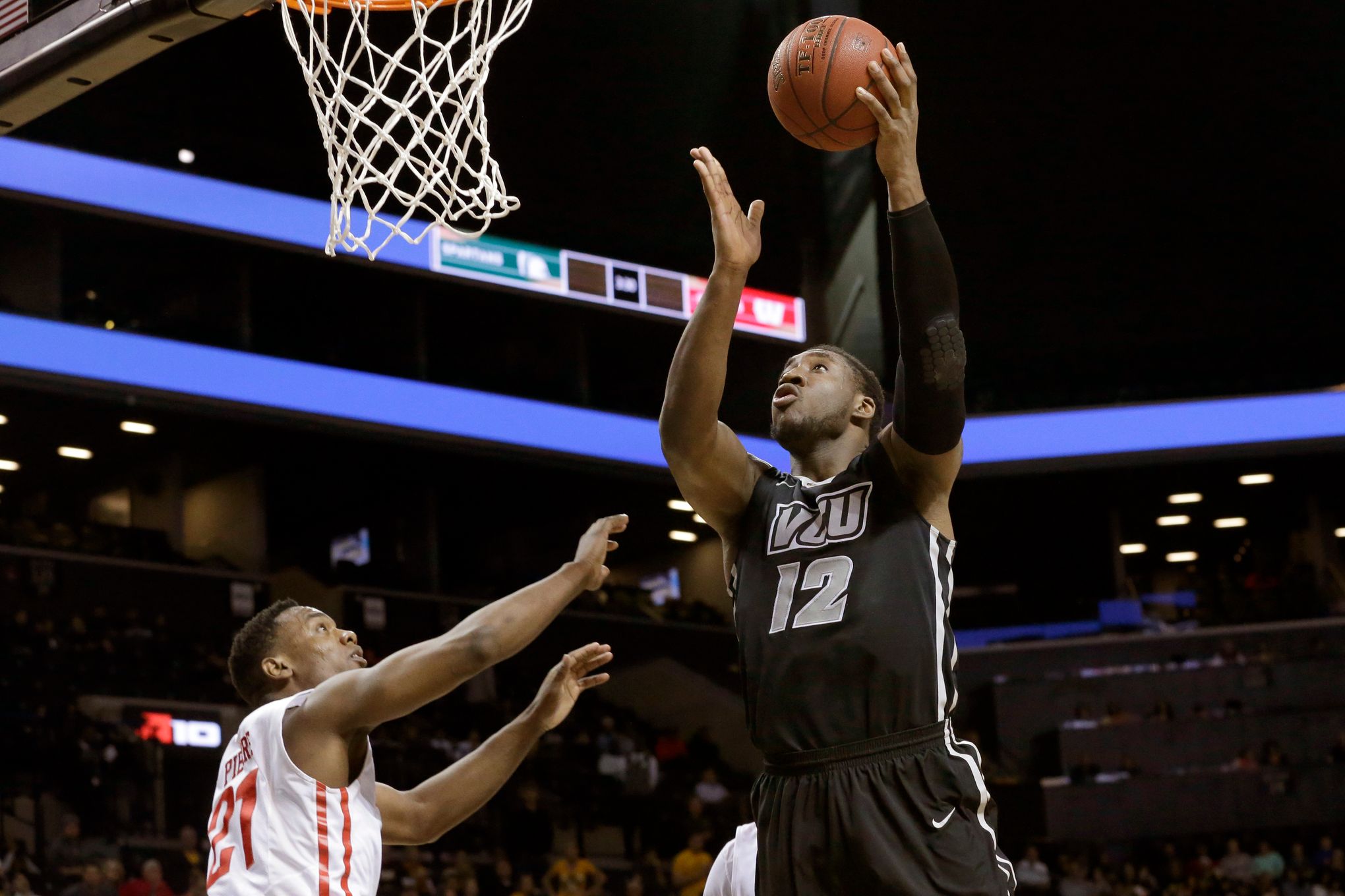 Mo Alie-Cox, former VCU basketball standout, returns to his