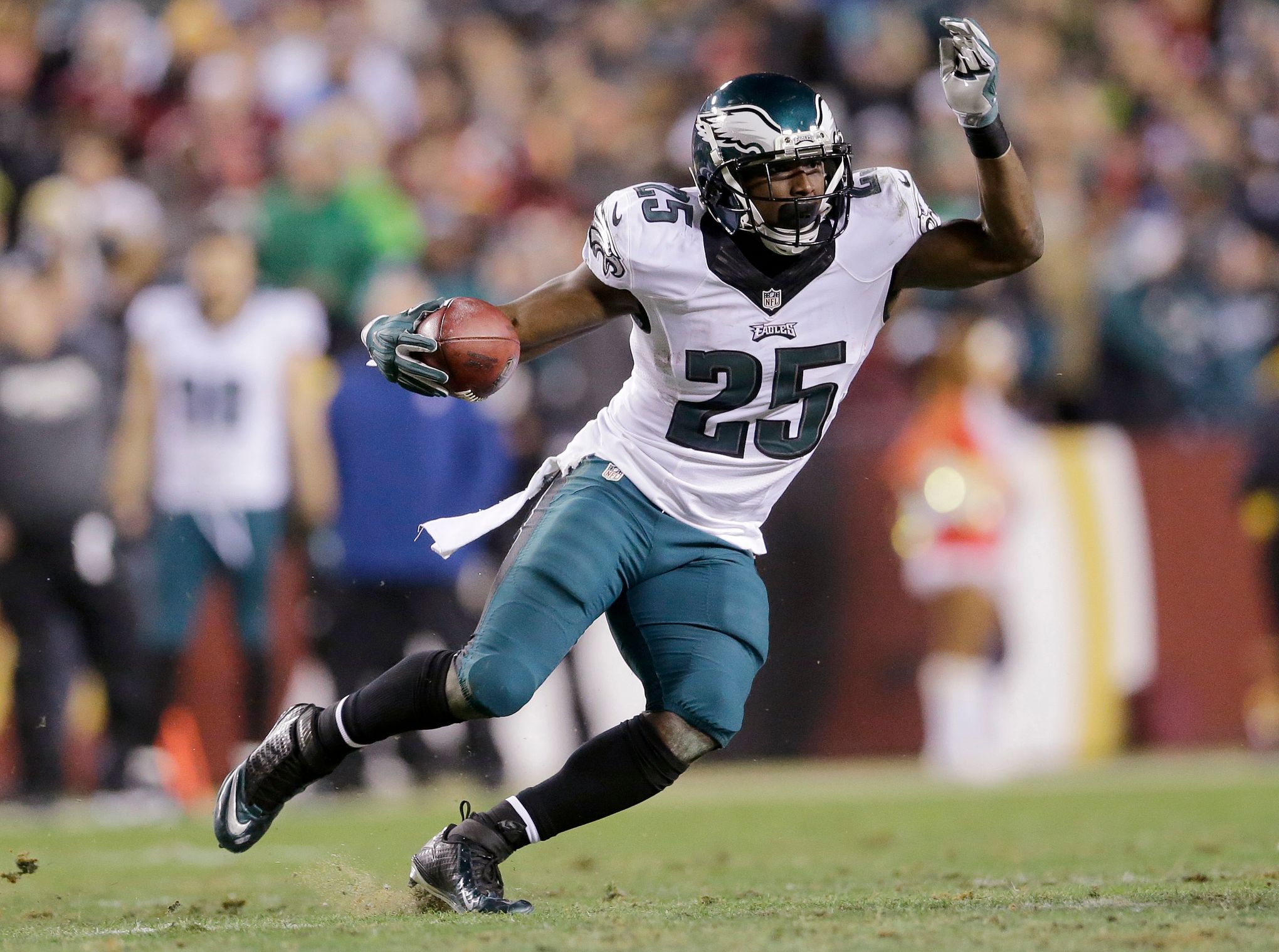 LeSean McCoy Has Spoken With Multiple Teams