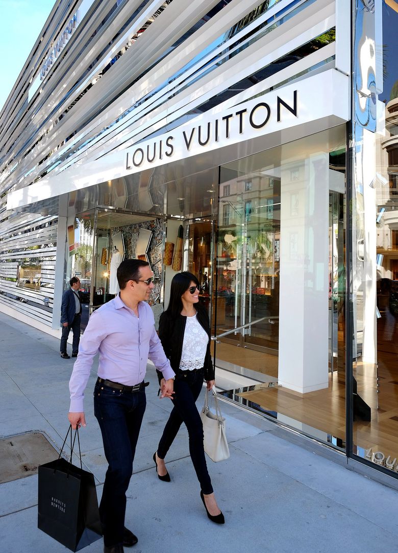 Euro drops, but not prices for European luxury goods