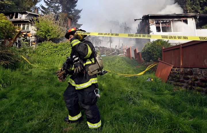 2 Homes Destroyed, 1 Damaged In W. Seattle Fire; No Injuries, Says SFD ...