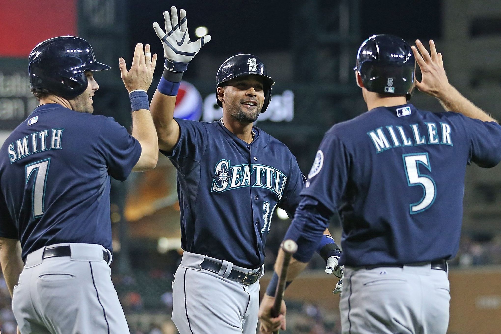 Nelson Cruz and J.D. Martinez turned the Tigers-Mariners game into