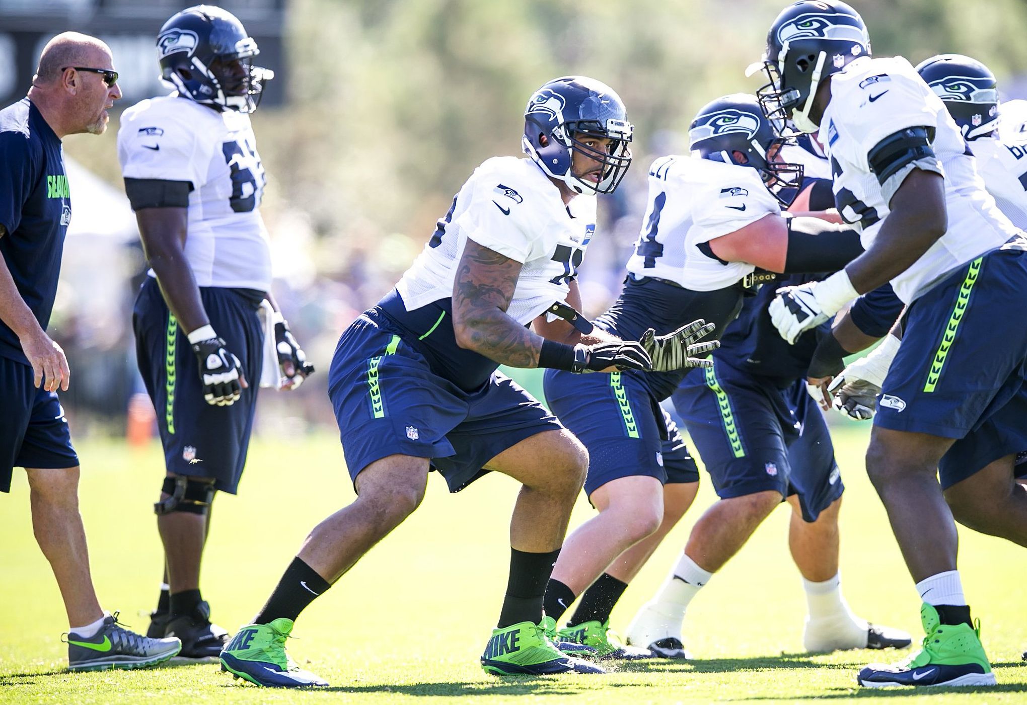 Seahawks shake up offensive line after struggles vs. Broncos