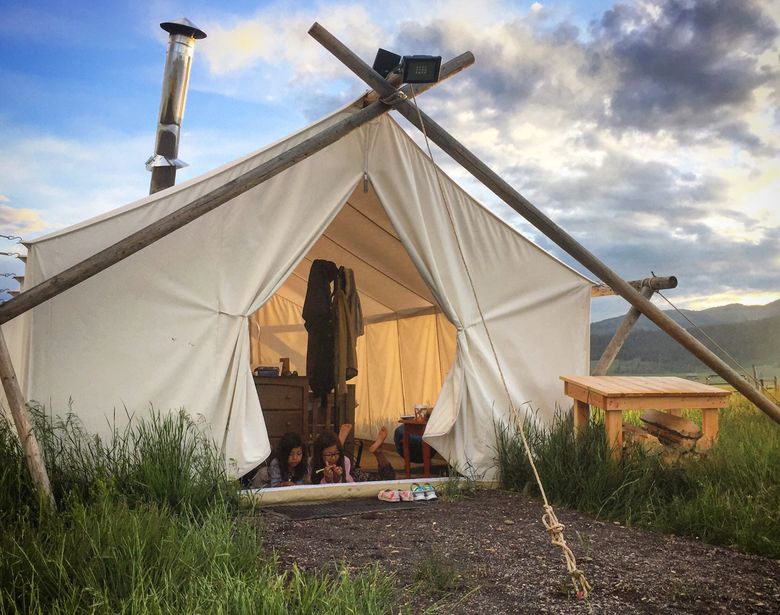 Slip schoenen Reiziger autobiografie Family 'glamping' by Yellowstone park | The Seattle Times