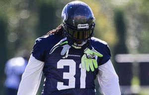 Marshawn Lynch wears Kam Chancellor's No. 31 in practice in show