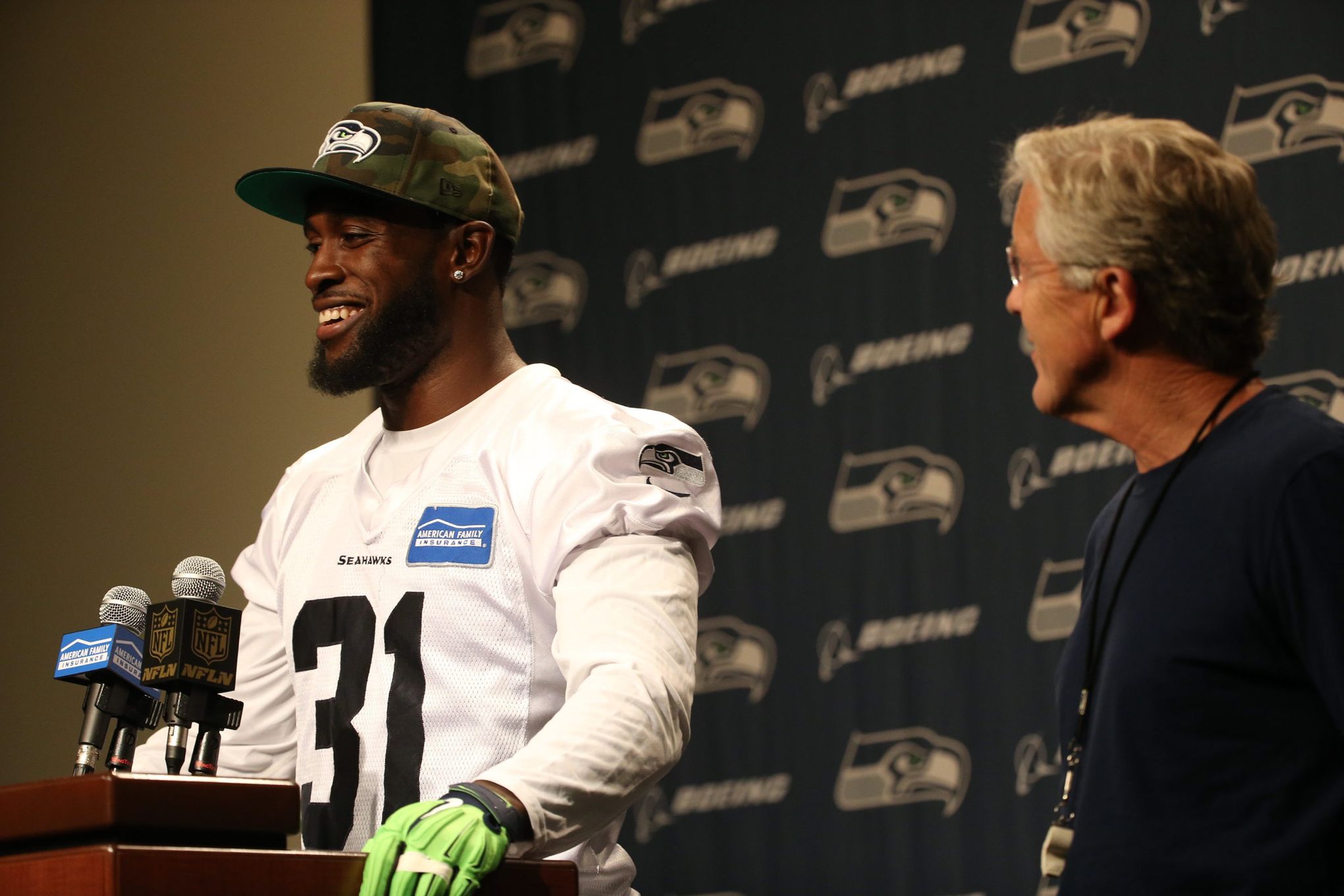 NFL Notebook: Seahawks sign safety Kam Chancellor to 3-year extension