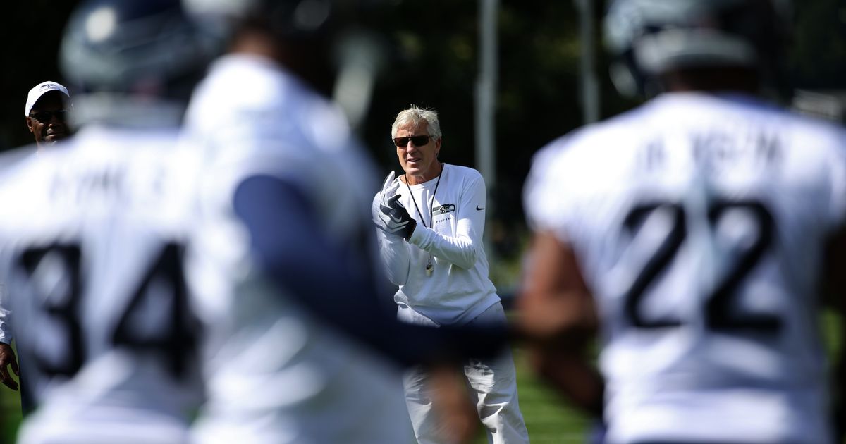 Marshawn Lynch wears Chancellor's jersey during practice