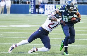 Tyler Lockett, Jimmy Graham star in Seahawks' 26-0 defeat of Bears