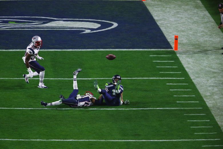 Highlight] Jermaine Kearse makes a great juggling catch in Super Bowl XLIX  to put the Seahawks in prime scoring position at the end of the 4th : r/nfl