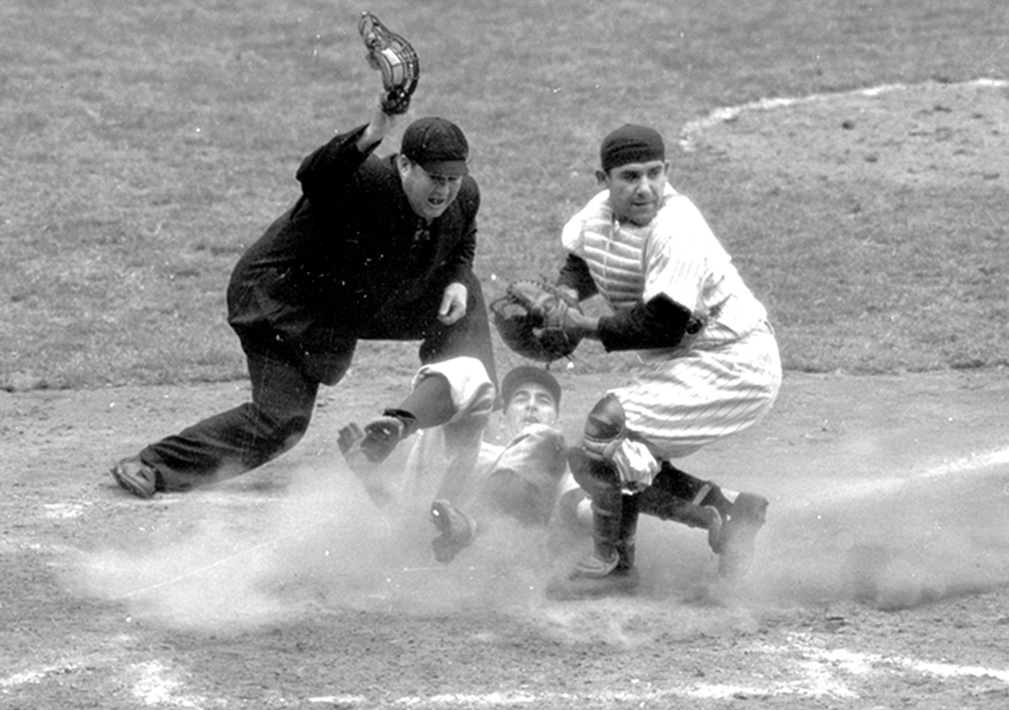 Baseball Legend Yogi Berra Dies At 90 : The Two-Way : NPR