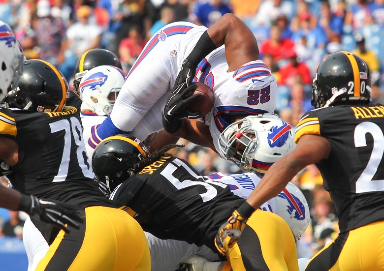 Buffalo Bills Fred Jackson (22) rushing in this NFL football game