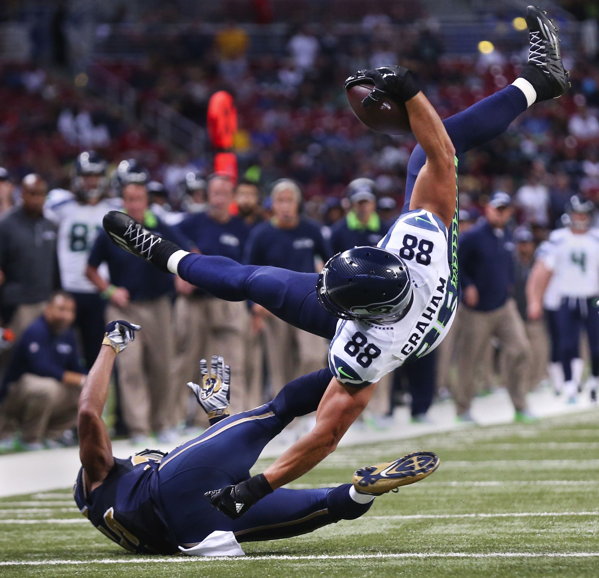 Seahawks fans sound off on social media after awful loss to Rams - Field  Gulls