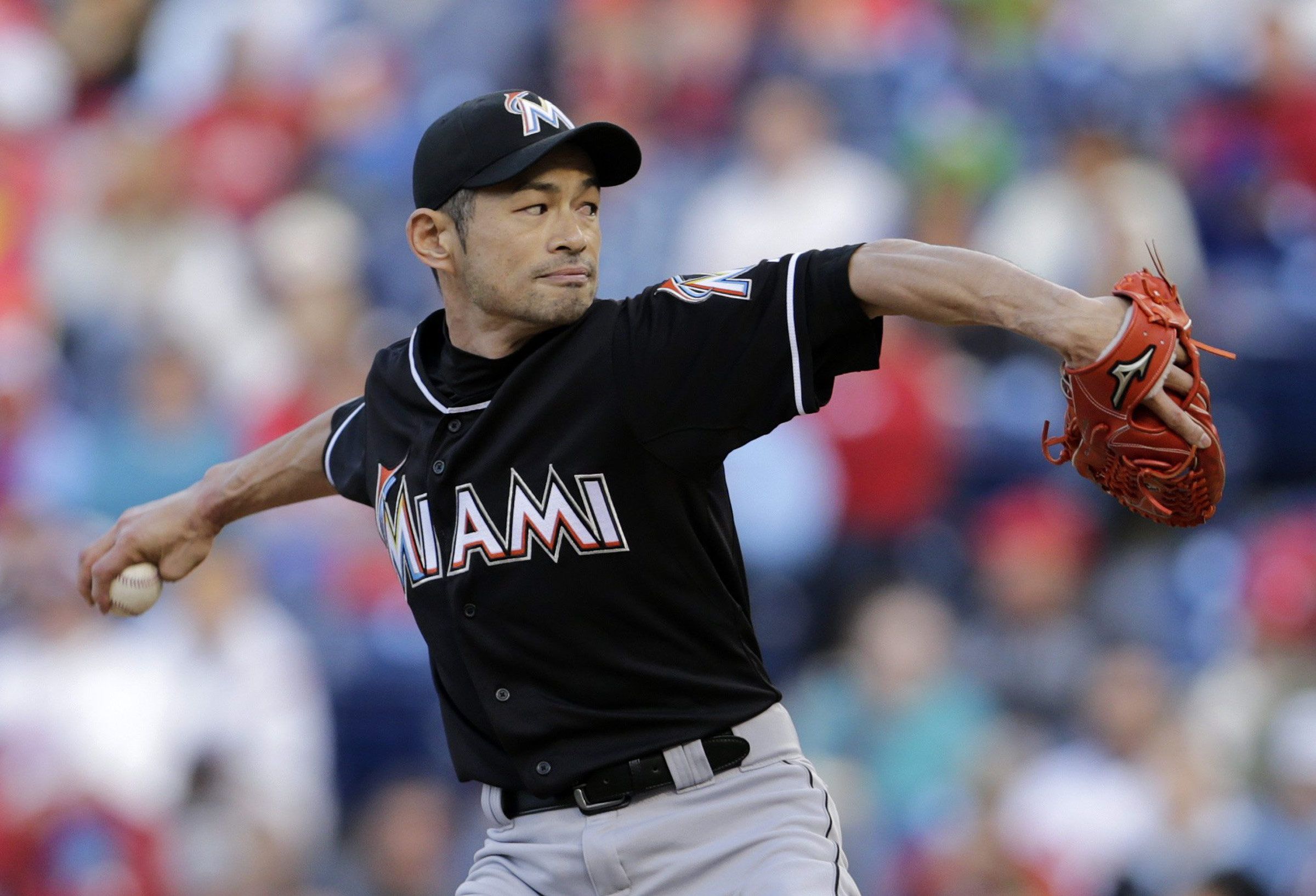 Watch: Former Mariners great Ichiro Suzuki pitches — yes, pitches