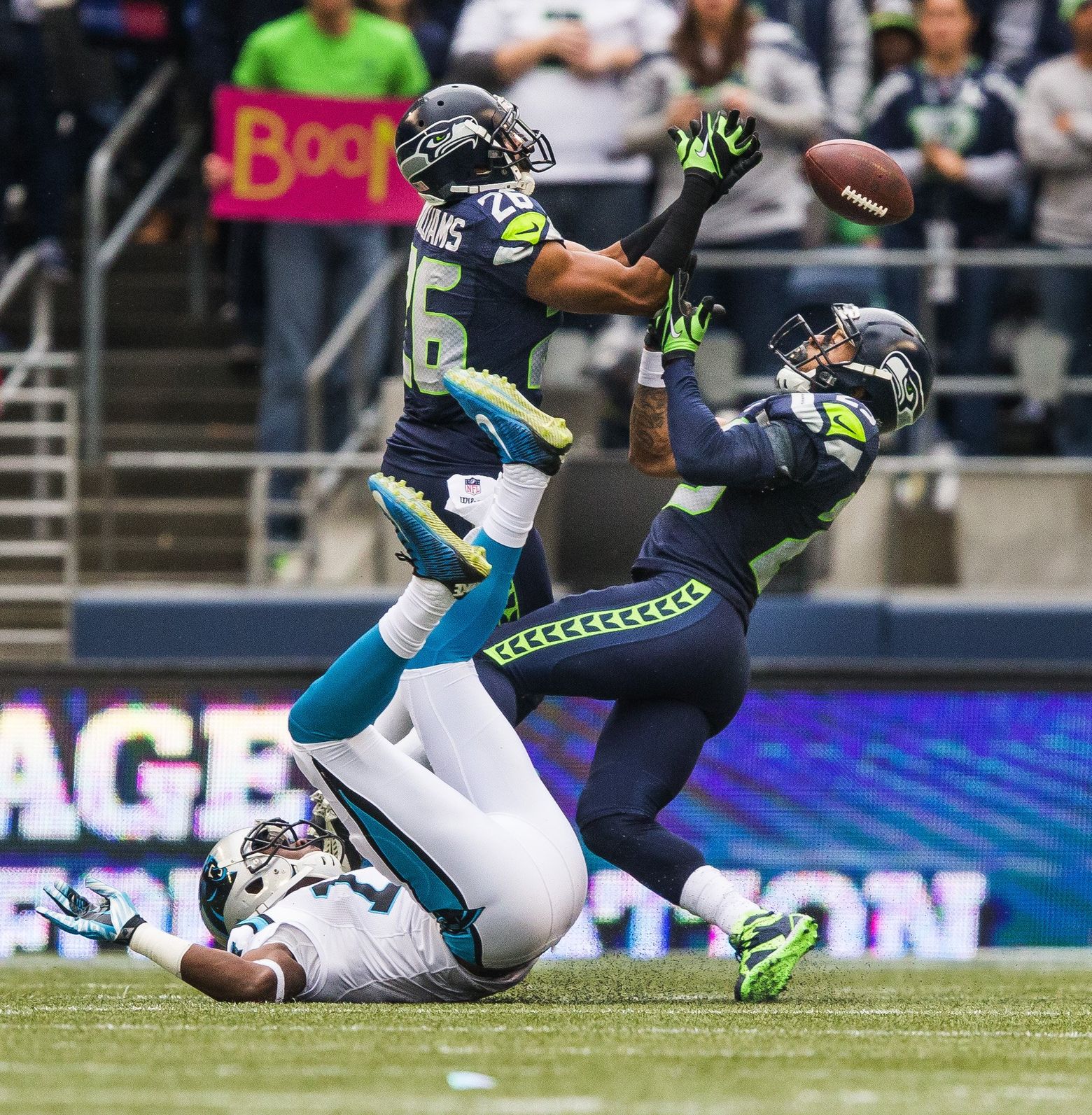 Seattle Seahawks wide receiver Nate Burleson catches a 21-yard