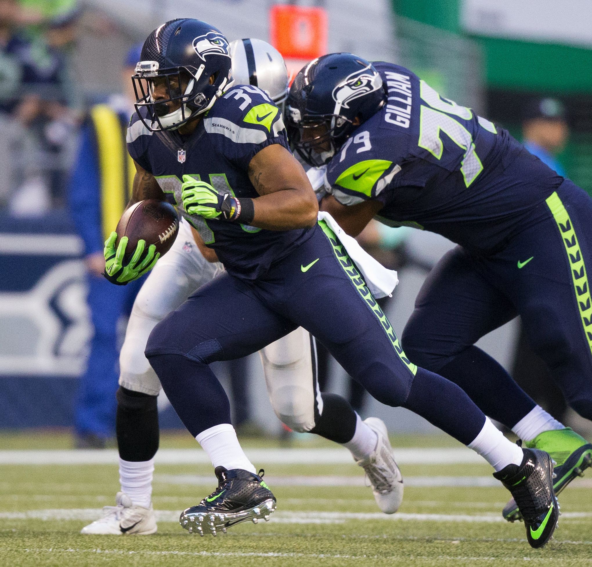 Seahawks RB Thomas Rawls Does His Best Beast Mode Imitation for