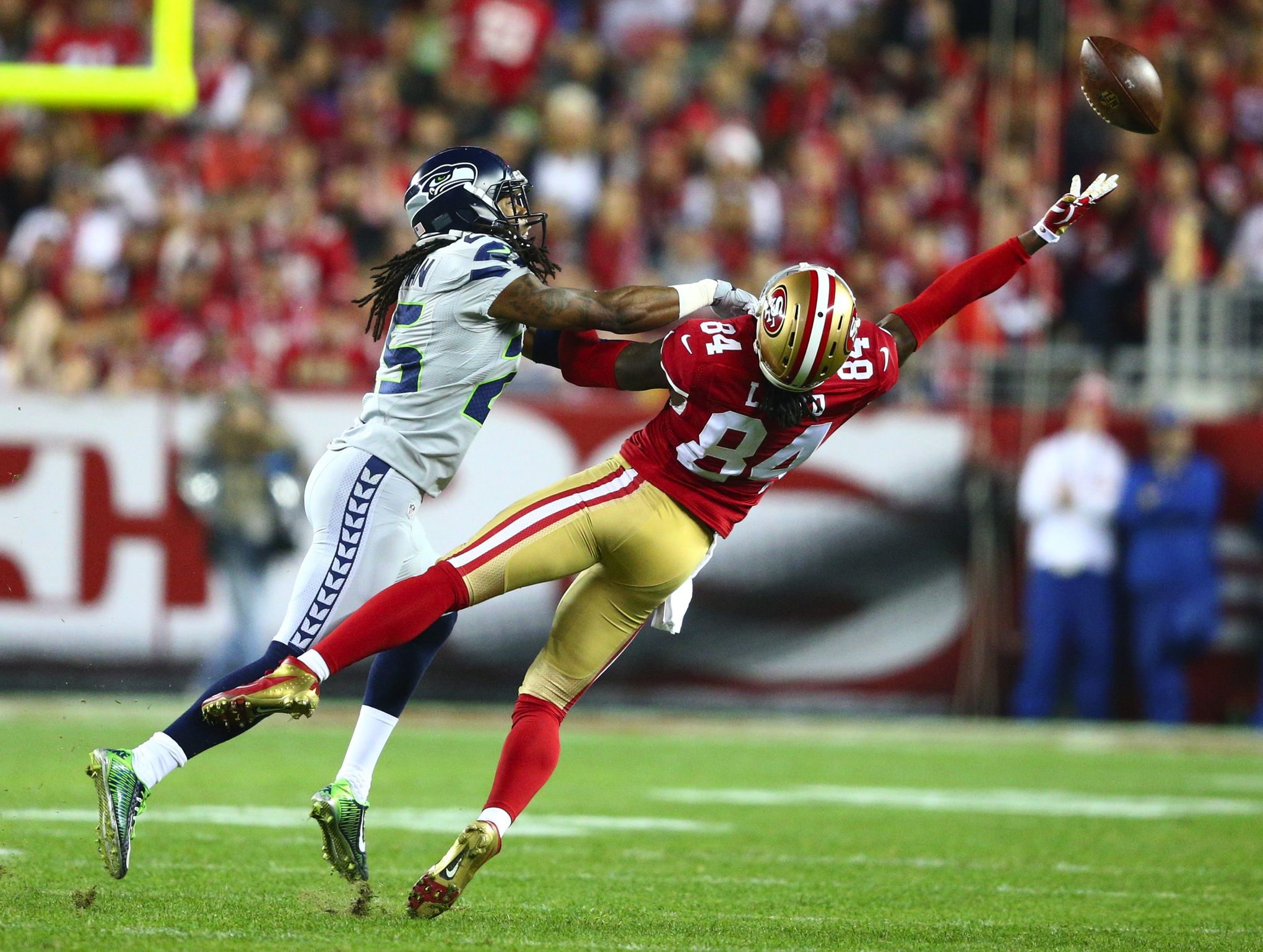 September 17, 2017: Seattle Seahawks cornerback Richard Sherman (25)  adjusts his helmet during a game between the San Francisco 49ers and the Seattle  Seahawks at CenturyLink Field in Seattle, WA on September