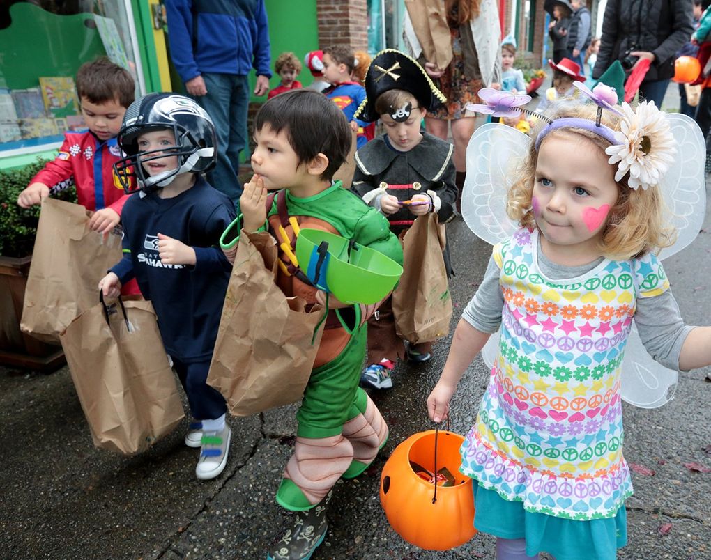 How to Keep Lil Trick-or-Treaters Safe on Halloween Night