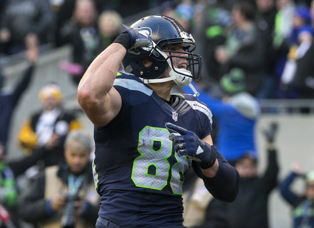 Seahawks tight end Jimmy Graham celebrates a 36-yard reception in the third quarter. (Bettina Hansen / The Seattle Times)