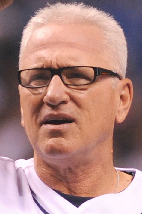 Family members, friends celebrate Maddon's return to Angels, Sports