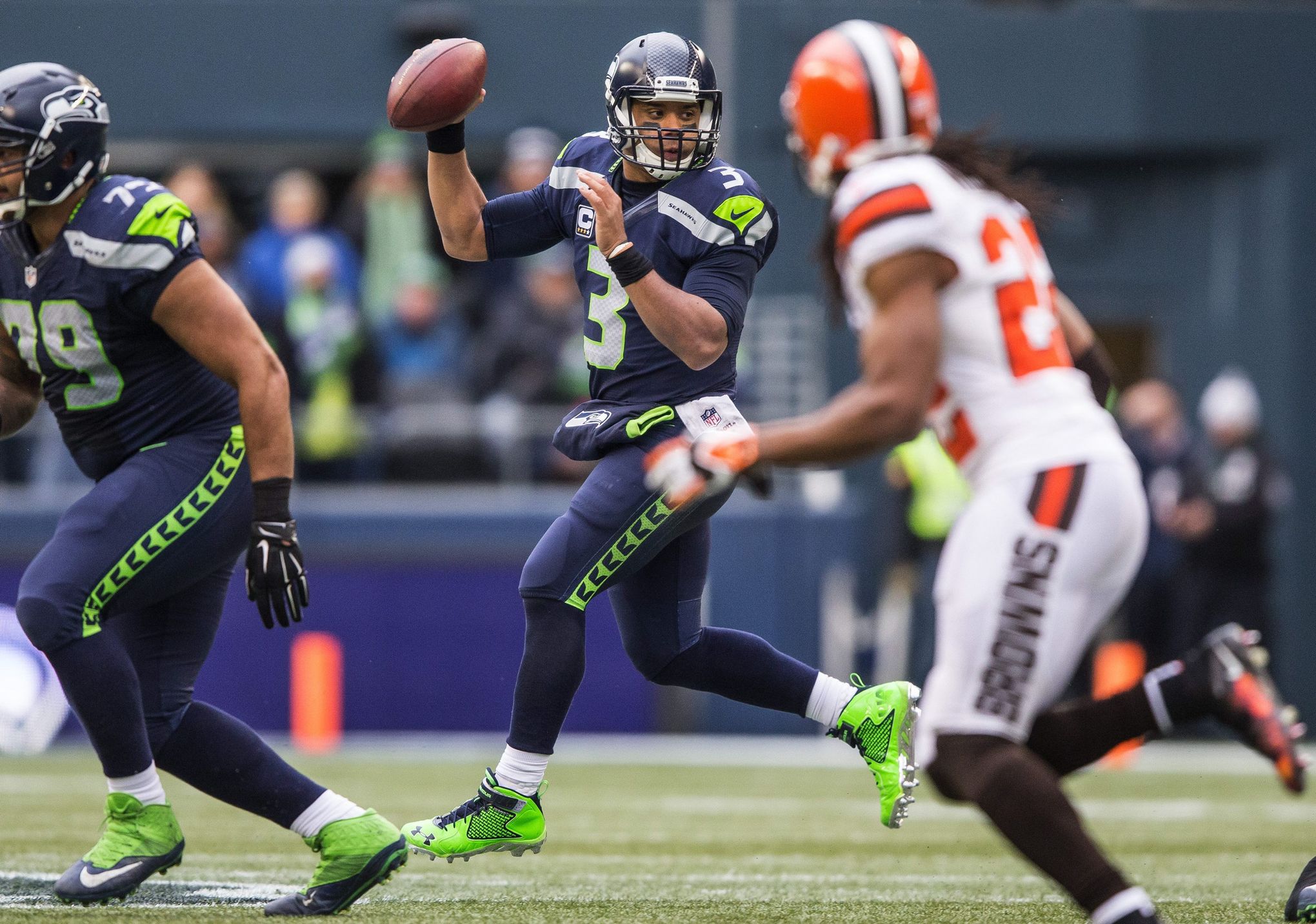 Doug Baldwin, Russell Wilson lead Seattle Seahawks over Cleveland Browns 