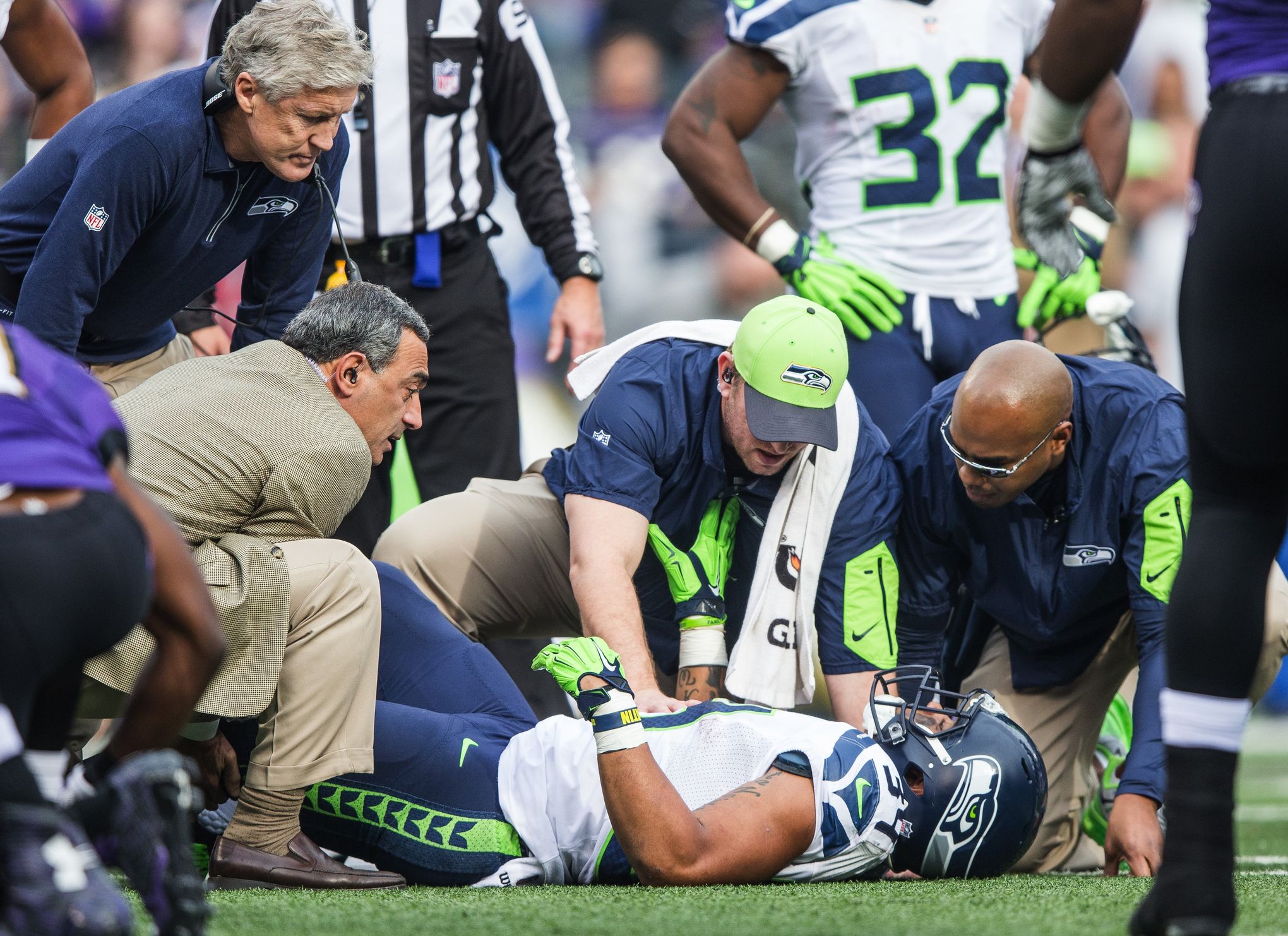 Thomas Rawls injury: Seahawks RB ruled out after suffering ankle