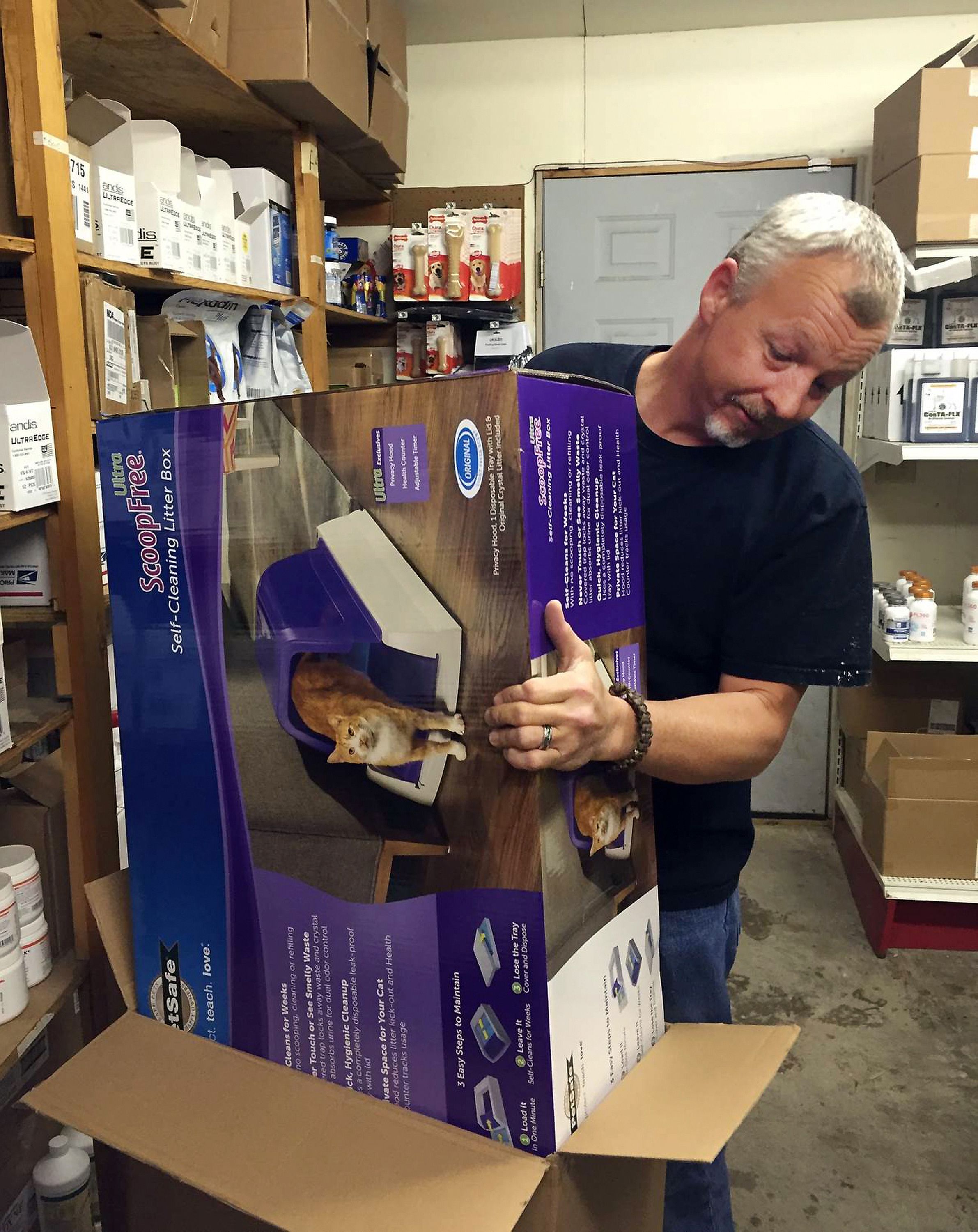 Self cleaning litter box fuels online pet supply sales The