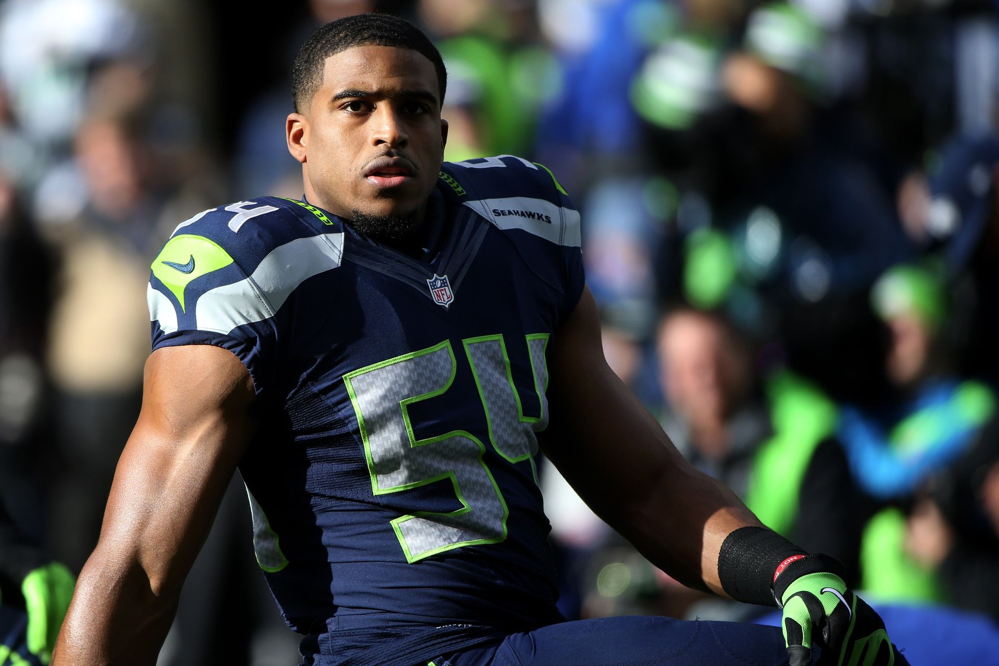 What a nice picture of Bobby Wagner. I forgot that he wears 51. : r/Seahawks